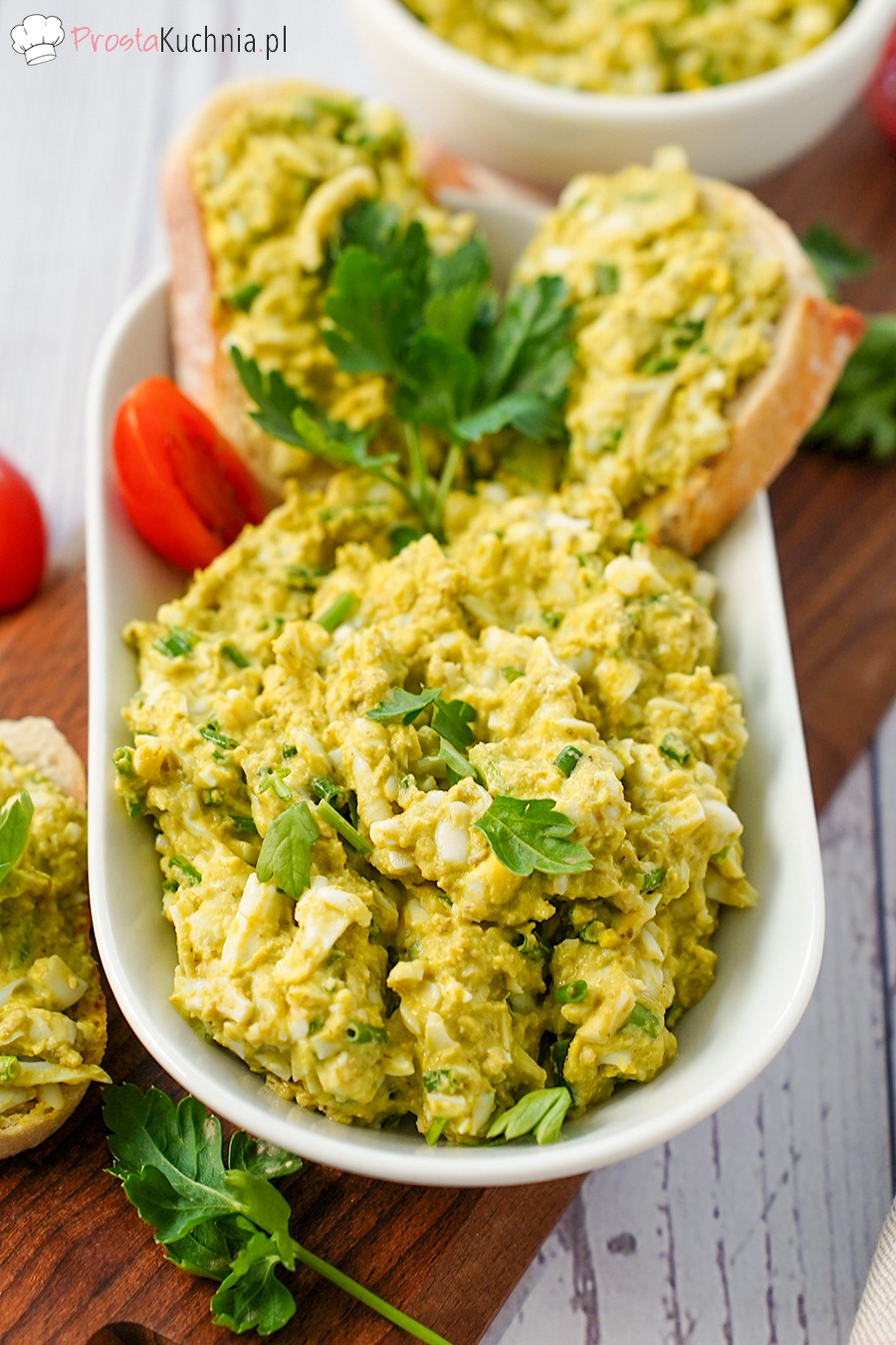 kanapkowa pasta z pesto i szczypiorkiem